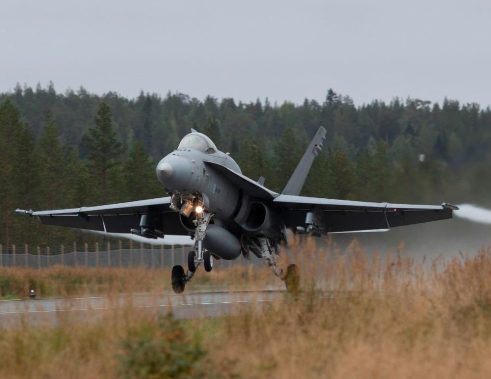 Historijske fotografije: NATO avioni sletjeli u Finsku