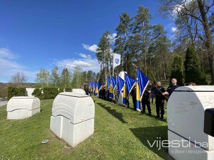 Historijski važan dan: Tuzla je prije 32 godine donijela odluku o odbrani od agresora