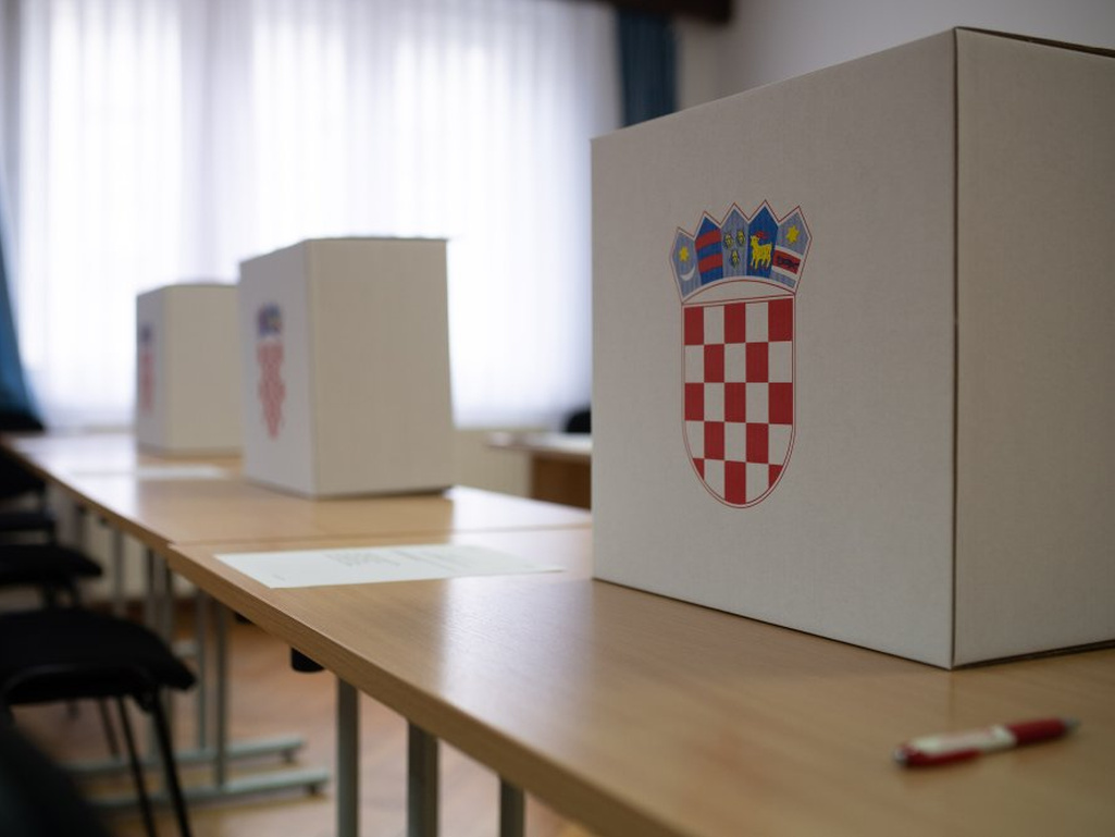 Hrvatska danas bira predsjednika, može se glasati i u BiH