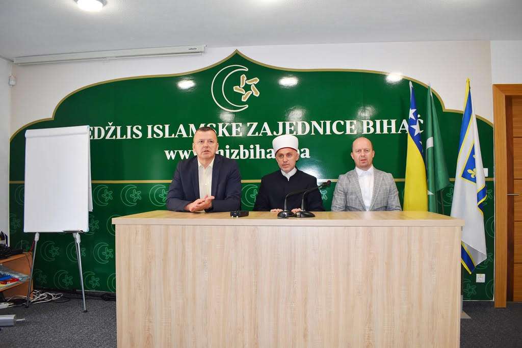 Islamska zajednica stradalim u poplavama u Bosanskoj Krajini dodijelila pomoć od 260.000 KM