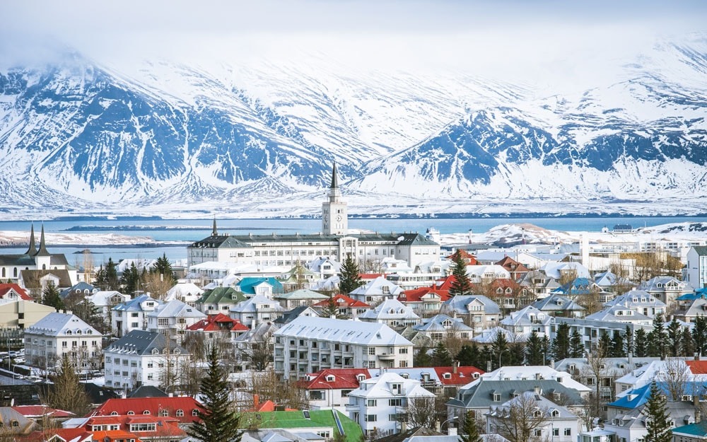 Islandski izbori: Gudni Johannesson se povukao, tri žene vode utrku