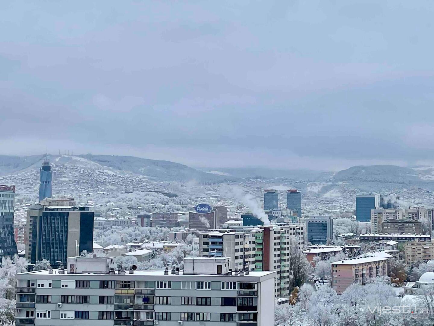 Izdato narandžasto upozorenje za sutra: Obilne padavine i pojačan vjetar