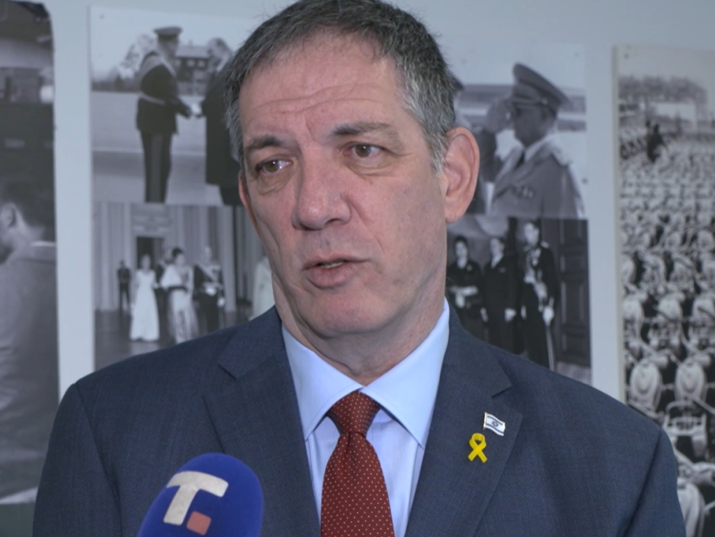 Izraelski ambasador u Srbiji negirao genocid u Srebrenici