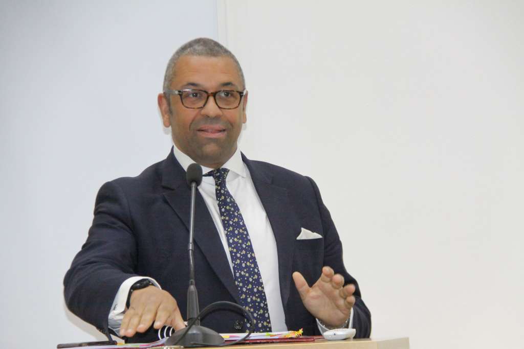 James Cleverly objavio kandidaturu za čelnika Konzervativaca