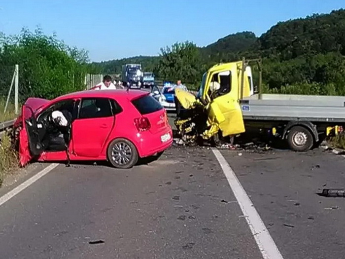 Jedna osoba teže povrijeđena u saobraćajnoj nesreći nedaleko od Prnjavora