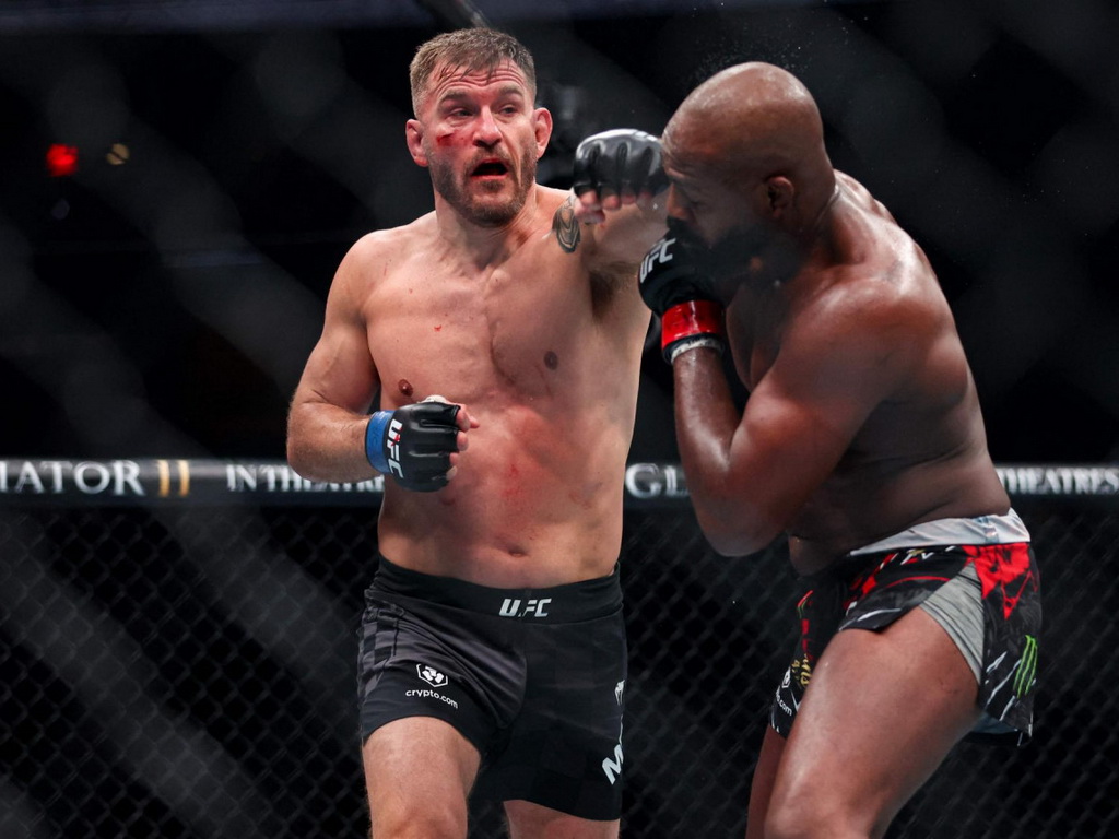 Jon Jones brutalno nokautirao Stipu Miočića i poslao ga u penziju