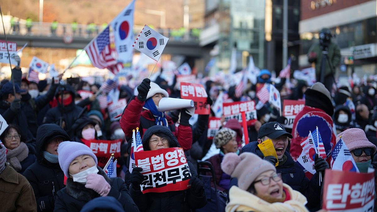 Južna Koreja: Masovni protesti spriječili hapšenje bivšeg predsjednika