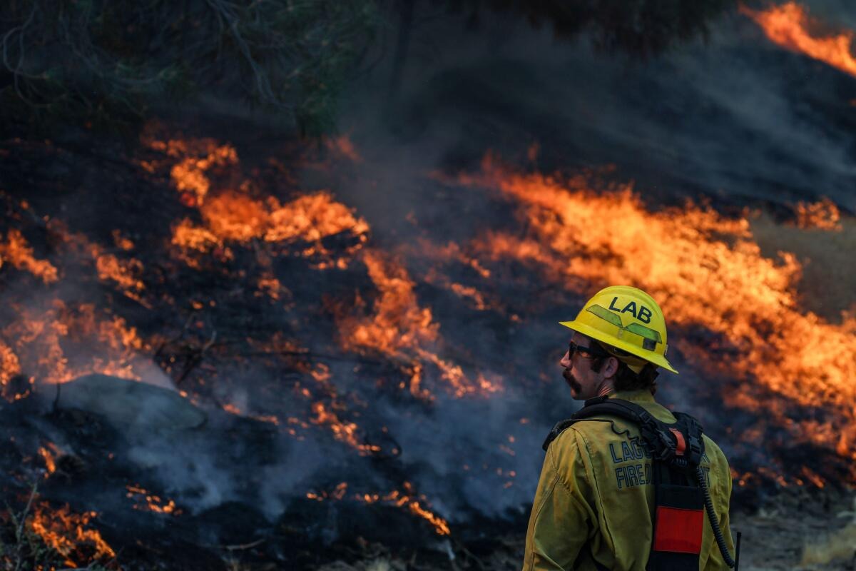 Kalifornijski požar spalio područje veće od Los Angelesa, gasi ga 6000 vatrogasaca