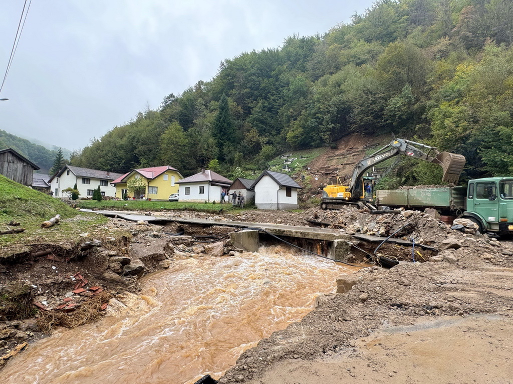 Kašnjenje u izgradnji mosta uzrok ogromne štete u Kreševu, najavljene tužbe