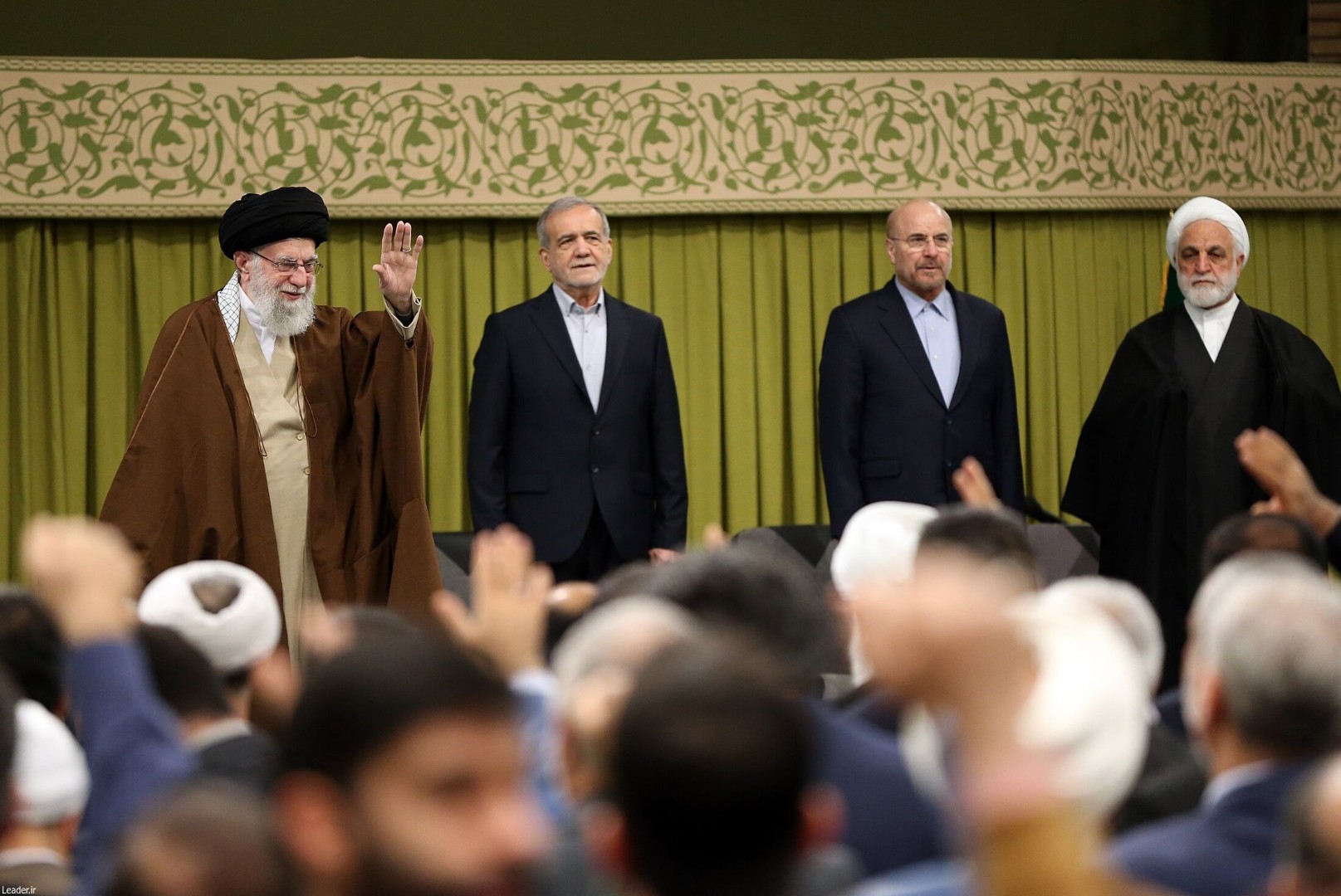 Khamenei: Pregovaranje sa SAD-om nije pametno, mudro ni časno