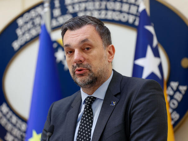 Konaković: Na našem putu stoje destruktivci koji uživaju u anarhiji