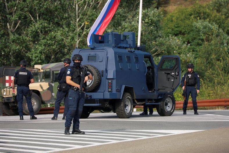 Kosovska policija uhapsila Srbe koji su čuvali nacionalističke grafite