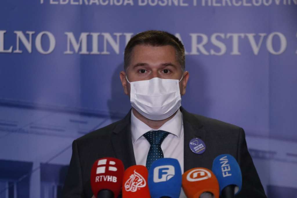 Krizni štab FBiH: Raste broj umrlih i pacijenata na respiratoru