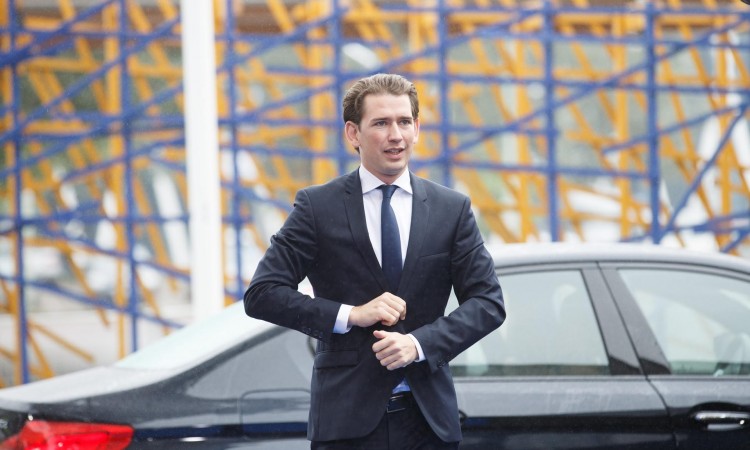 Kurz: Restorani, prodavnice i crkve ponovo se otvaraju u maju