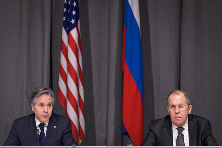 Lavrov i Blinken telefonom o situaciji u Ukrajini i bilateralnim temama