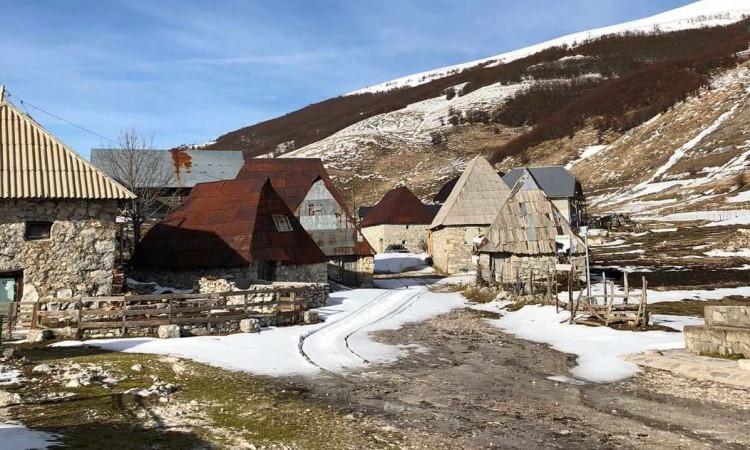 Lukomir i bjelašnički vrhovi daleko od ''svijeta' i koronavirusa         