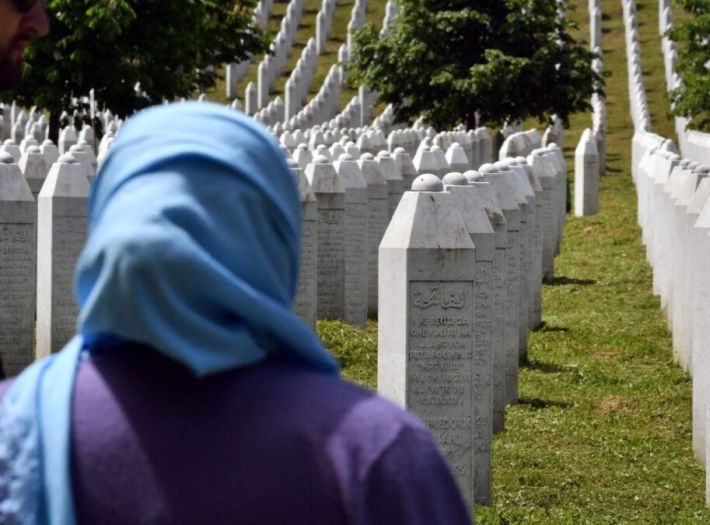 Majkama Srebrenice godišnja Nagrada za zasluge u borbi za demokratiju i ljudska prava