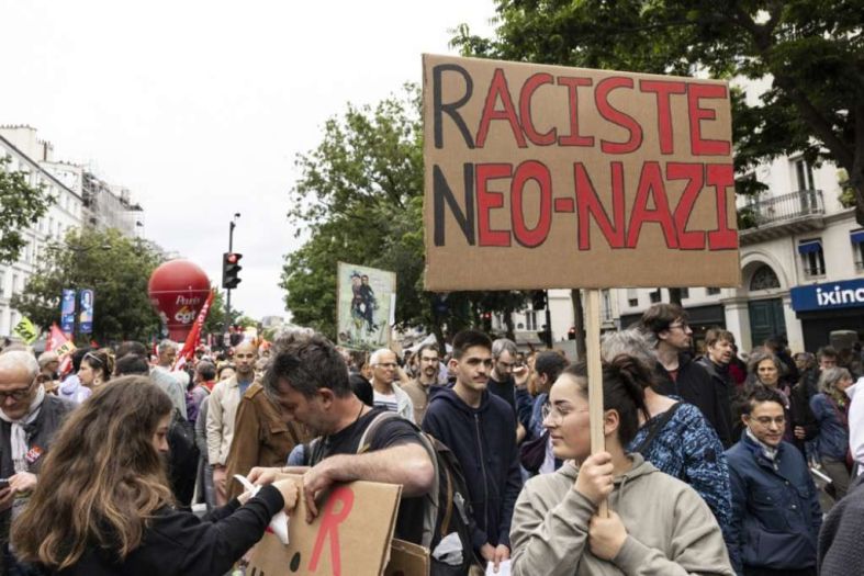 Masovni protesti u Francuskoj protiv krajnje desnice