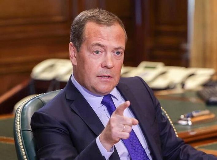 Medvedev poželio novom rukovodstvu EU i NATO-a puno neuspjeha