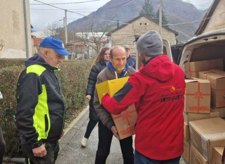 Merhamet podijelio 1400 paketa pomoći