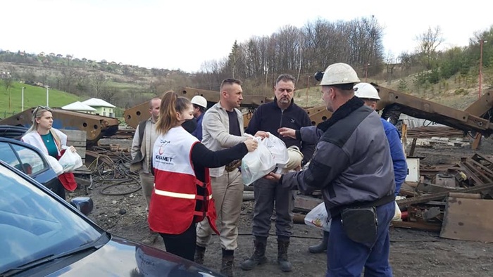 Merhamet pripremio iftare rudarima u Zenici i Kaknju