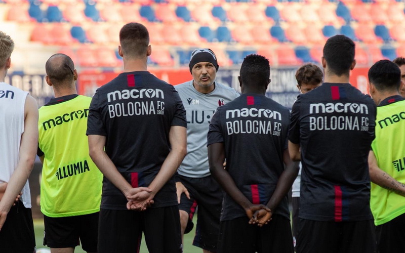 Mihajlović na klupi Bologne do 2023.