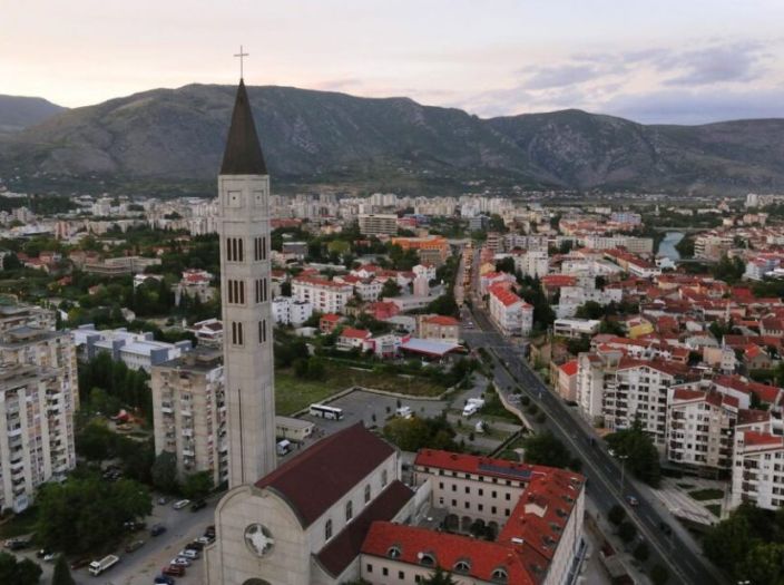 Mladi u Mostaru veličali Hitlera i nacistički režim?