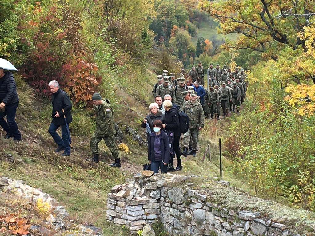 Molitveni pohod Bobovcu vjernika-katolika djelatnika MO i OS BiH