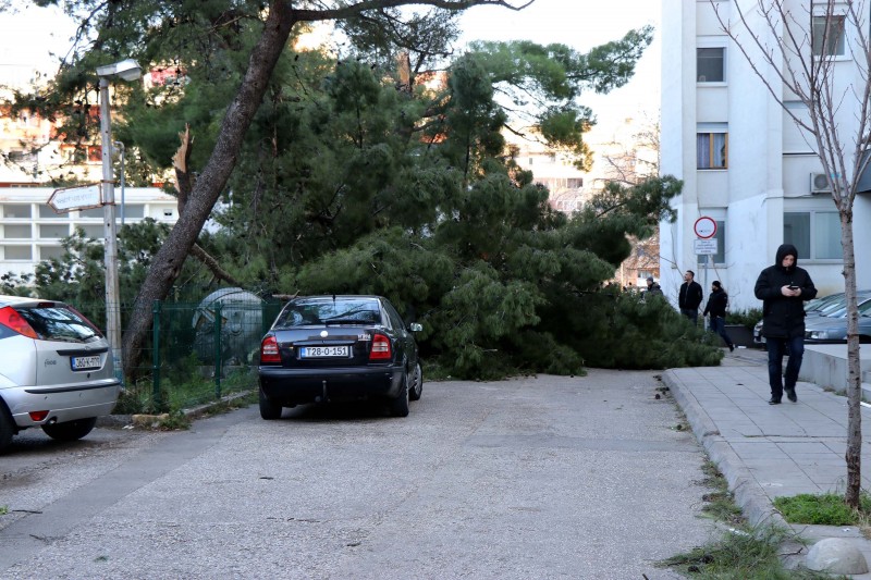 Mostar pretrpio velike štete, nema povrijeđenih