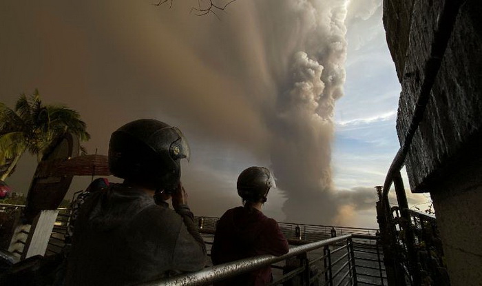 Na Filipinima evakuacija 8.000 stanovnika zbog erupcije vulkana