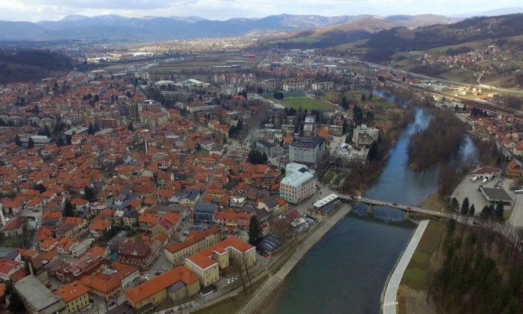 Na području Visokog pod mjerama zabrane kretanja 92 osobe