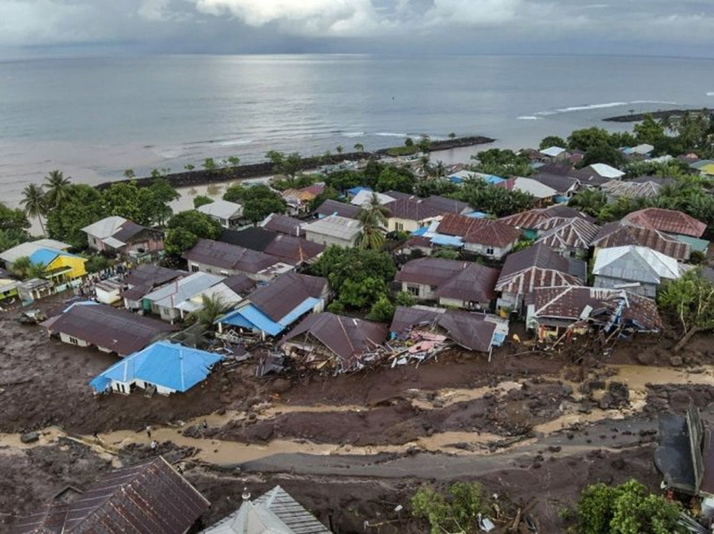 Najmanje 13 poginulo u poplavama na otoku Ternate