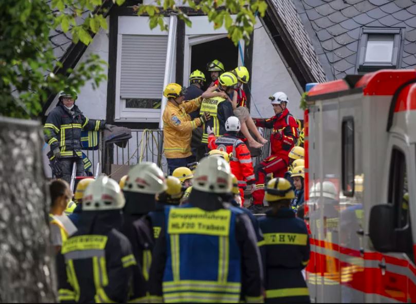 Najmanje dvije osobe poginule u rušenju hotela u Njemačkoj