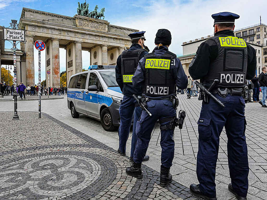 Naoružani muškarac u Berlinu nožem napao slučajne prolaznike