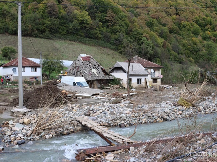 Nastavljaju se aktivnosti na zbrinjavanju ljudi i sanaciji terena u Jablanici i Konjicu