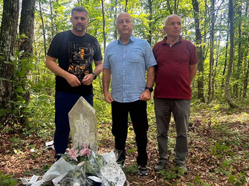 Nedžad Lokmić na obilježavanju 29. godišnjice od pogibije Izeta Nanića