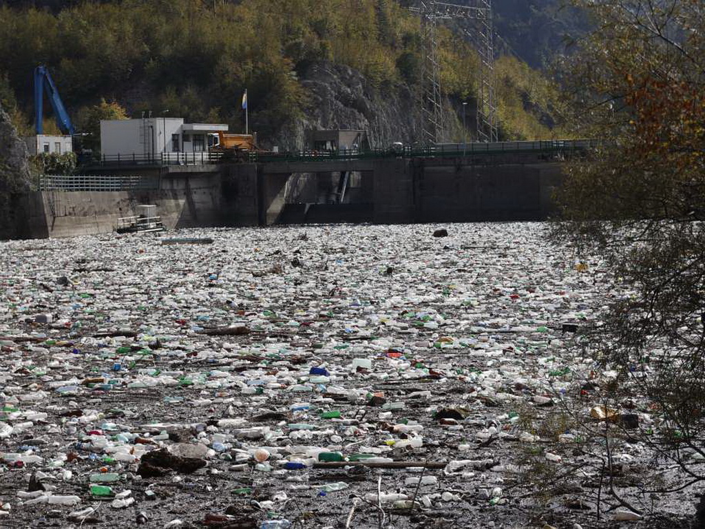 Neophodno više volonterskih akcija čišćenja Jablaničkog i Grabovičkog jezera i rijeke Doljanke