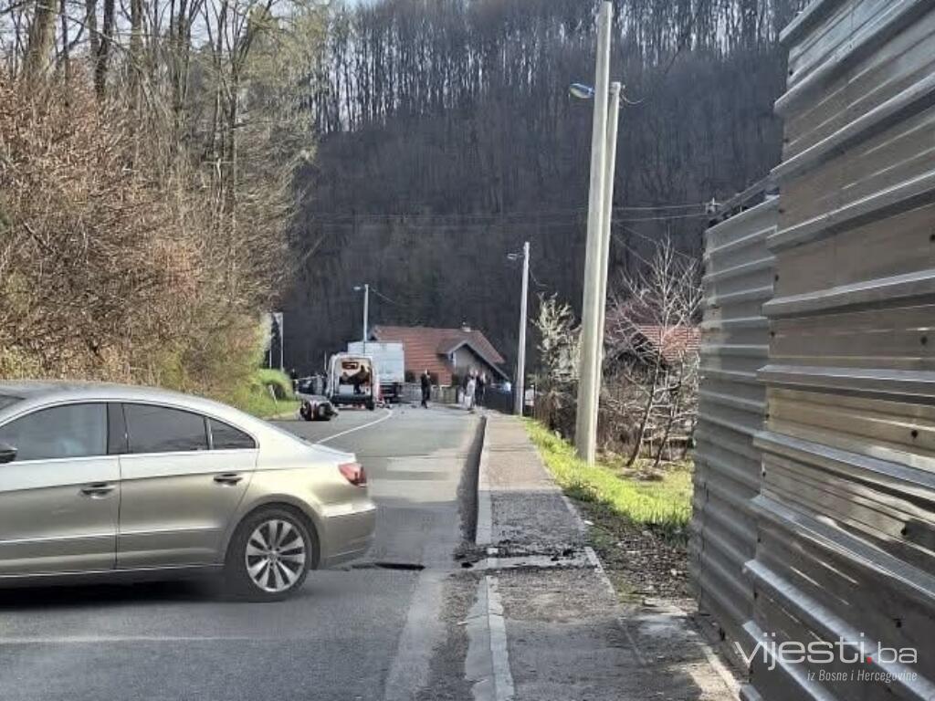 Nesreća kod Tuzle: Poginuo motocilista, jedna osoba povrijeđena