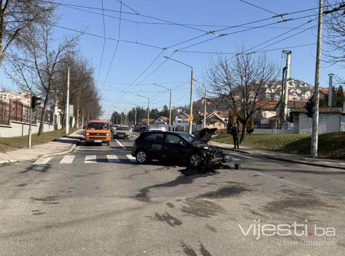 Nesreća na Mojmilu, preminuo vozač autoškole