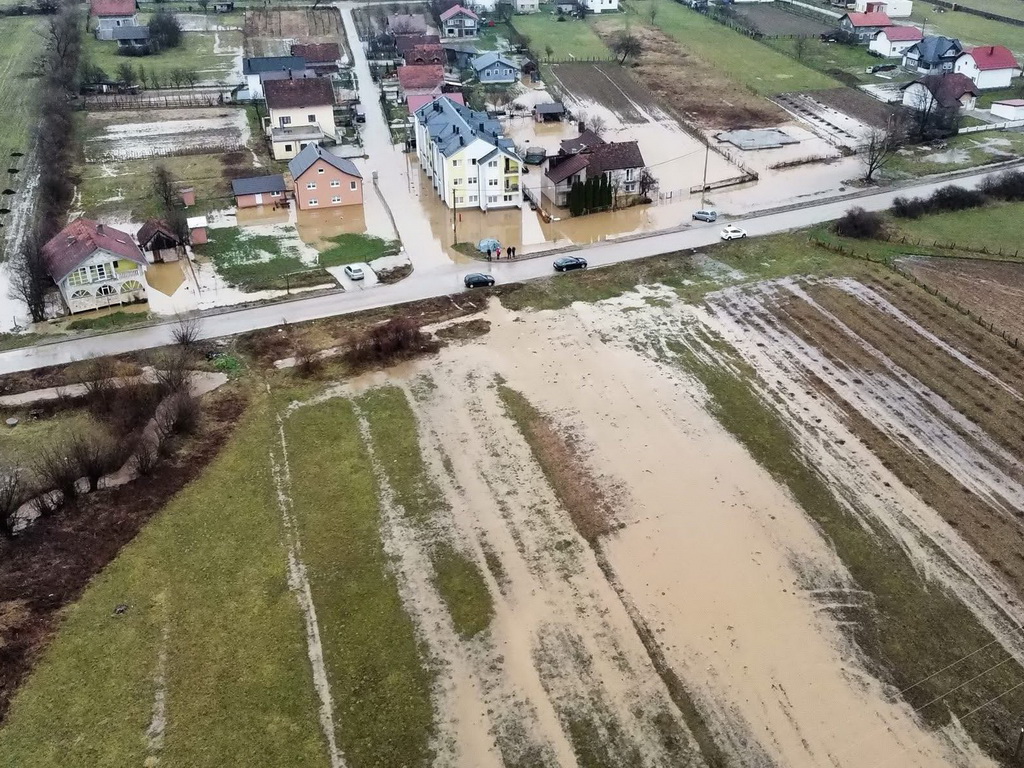 Obilna kiša izazvala brojne probleme u Travniku i Gornjem Vakufu, poplavljeno više objekata