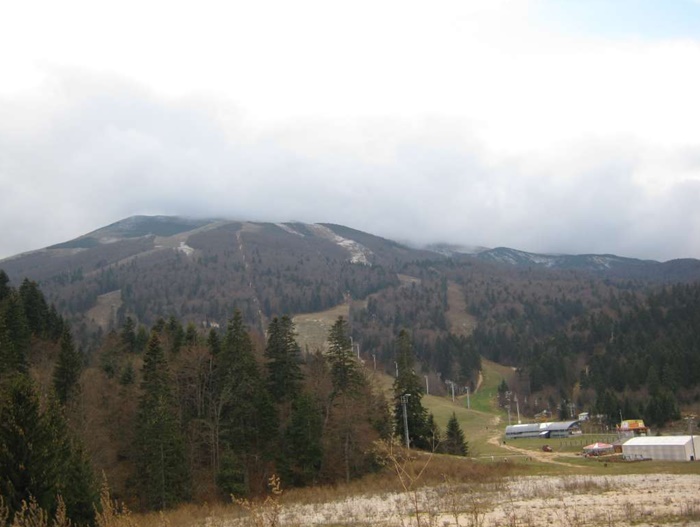 Oblačno sa kišom u BiH: Na Bjelašnici zabilježeno -2 °C