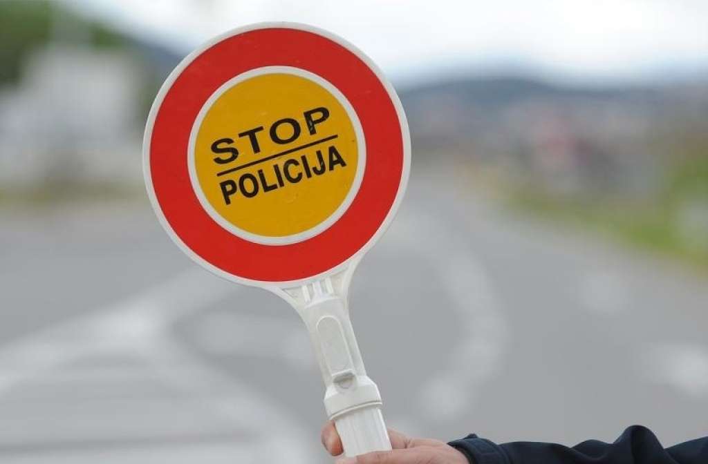 Obustavljen saobraćaj na MP Bosanska Krupa-Bosanska Otoka zbog dvije nesreće