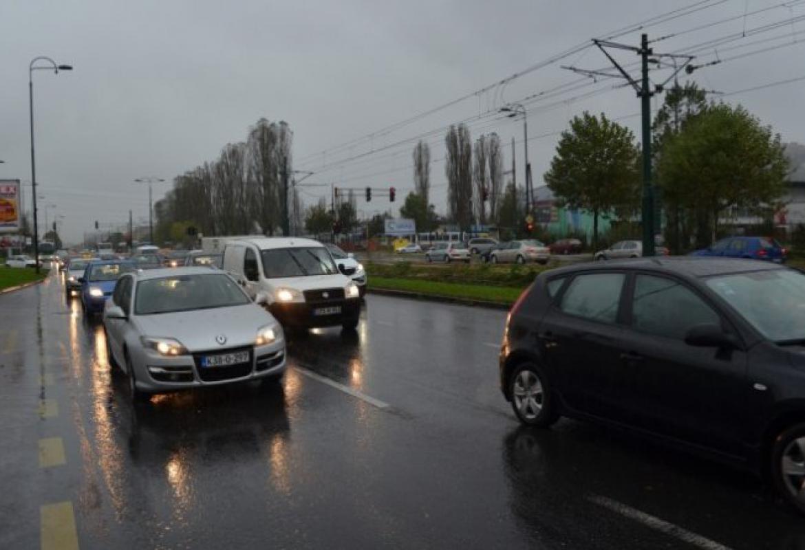 Očekuju se intenzivne padavine, vozite maksimalno oprezno