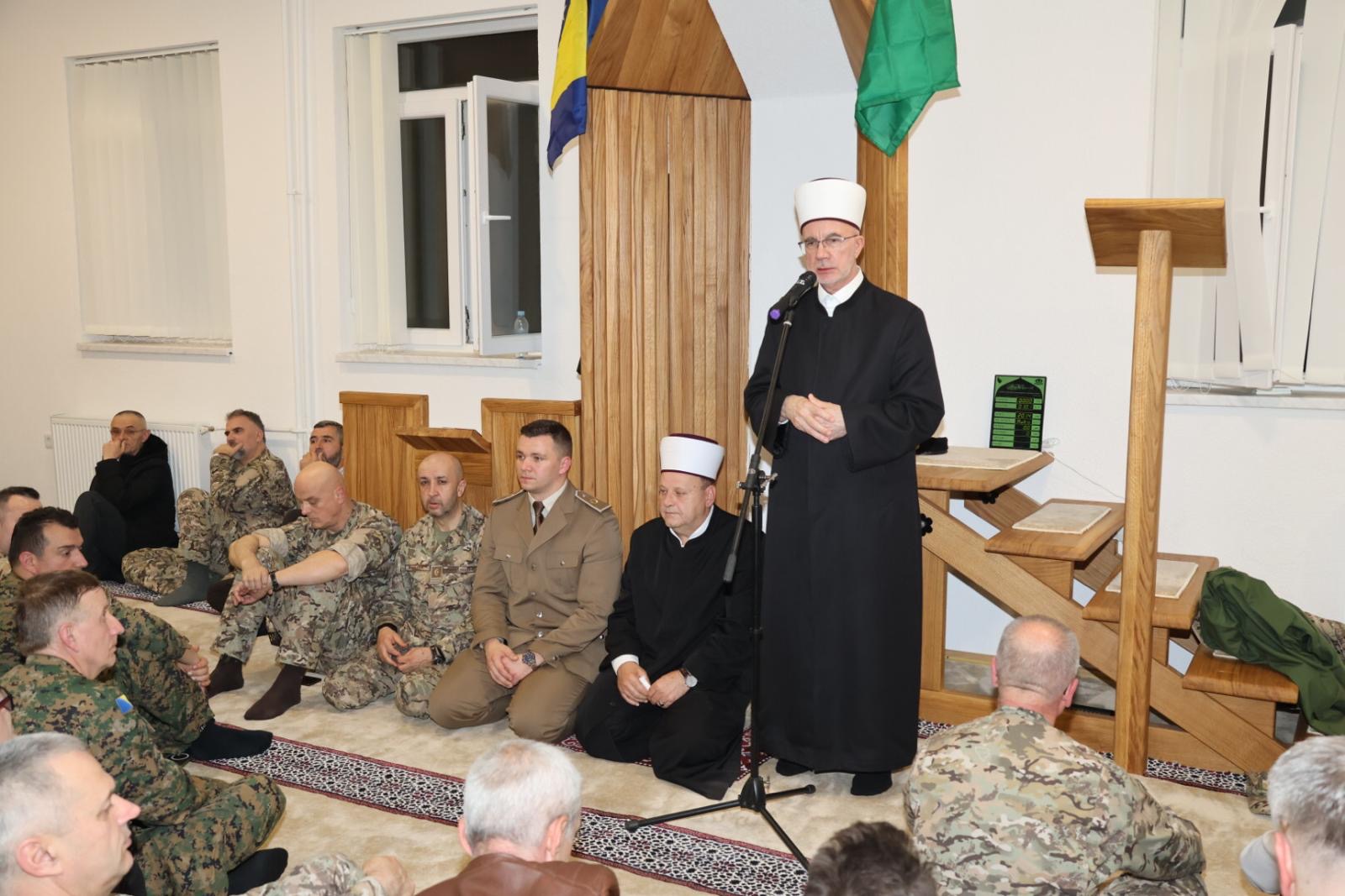 Održan tradicionalni iftar sa pripadnicima Oružanih snaga BiH