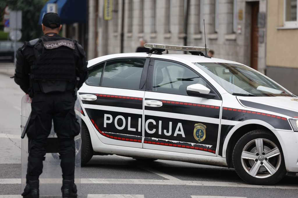 Oduzeto motorno vozilo od višestrukog prekršioca u saobraćaju bez vozačke dozvole