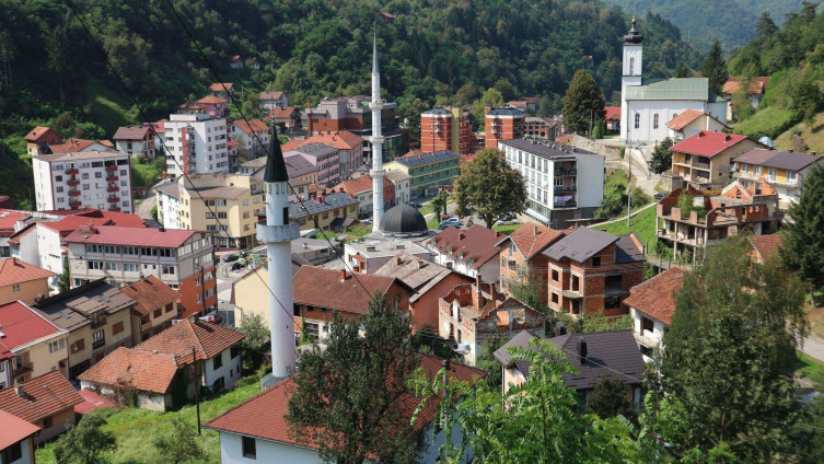 Općina Srebrenica dodjeljuje 23 građevinska stambena kontejnera