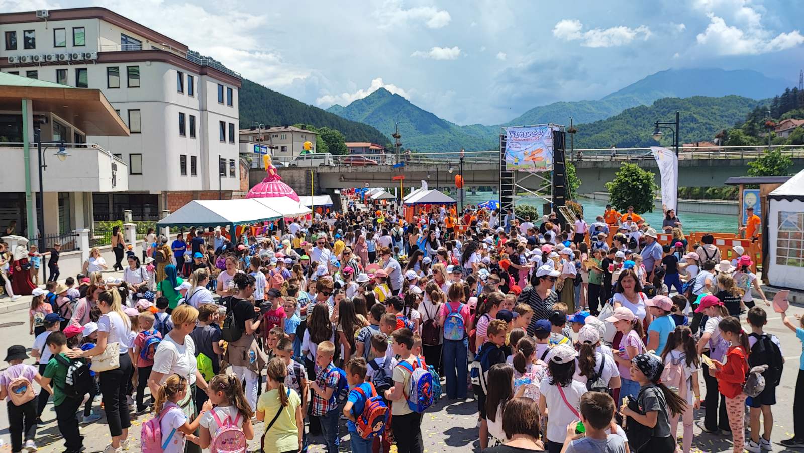 Osmijesi, ples i zabava najmlađih: Konjic slavi Dan grada