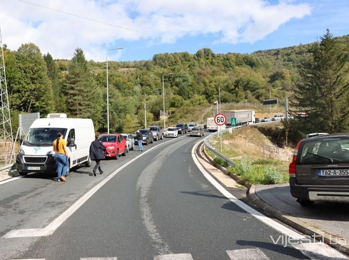 Osposobljen put Konjic-Jablanica, prema Mostaru, Prozoru i Blidinju i dalje obustava