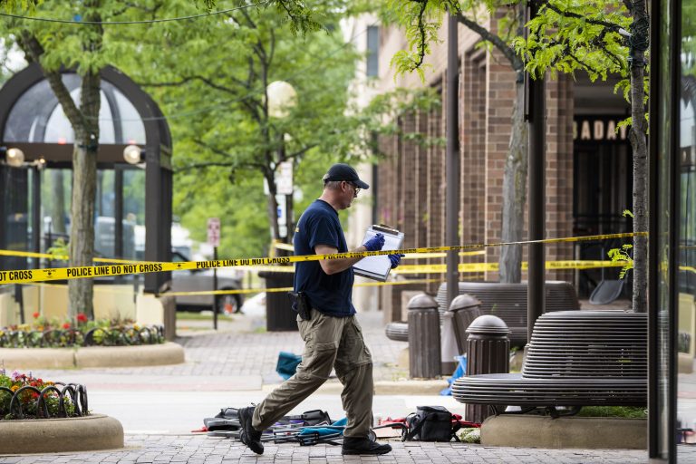 Osumnjičeni za napad u Chicagu ispalio više od 70 metaka