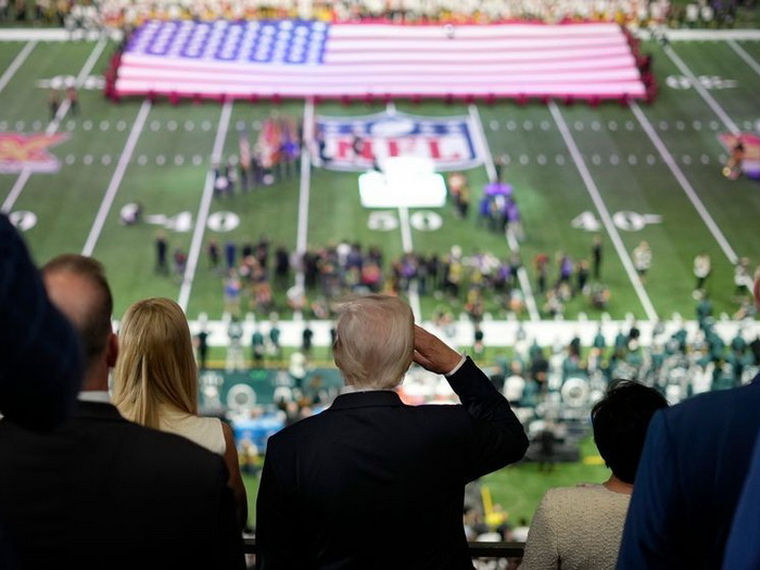 Osvajači Superbowla prihvatili Trumpov poziv u Bijelu kuću